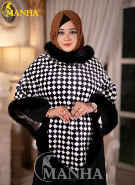 Black & White Diamond Check Poncho Shal (2)